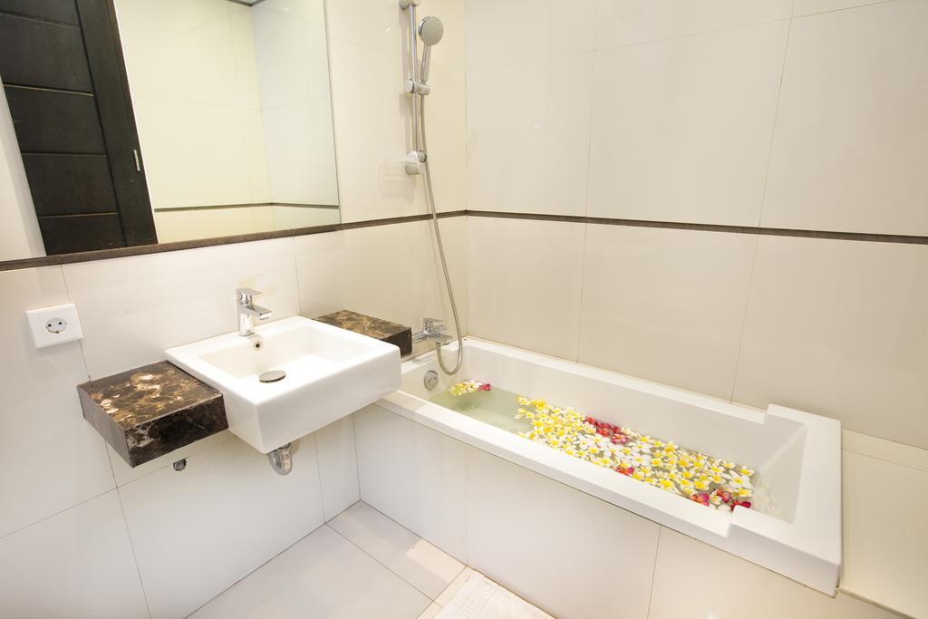 Inkuta And 3* Seminyak (Bali)